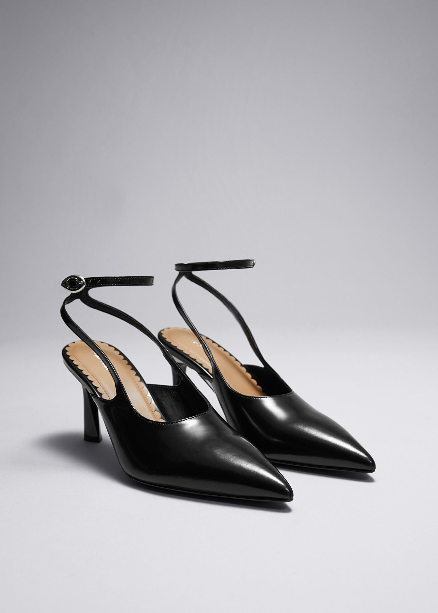 Pointy Slingback Leather Pumps