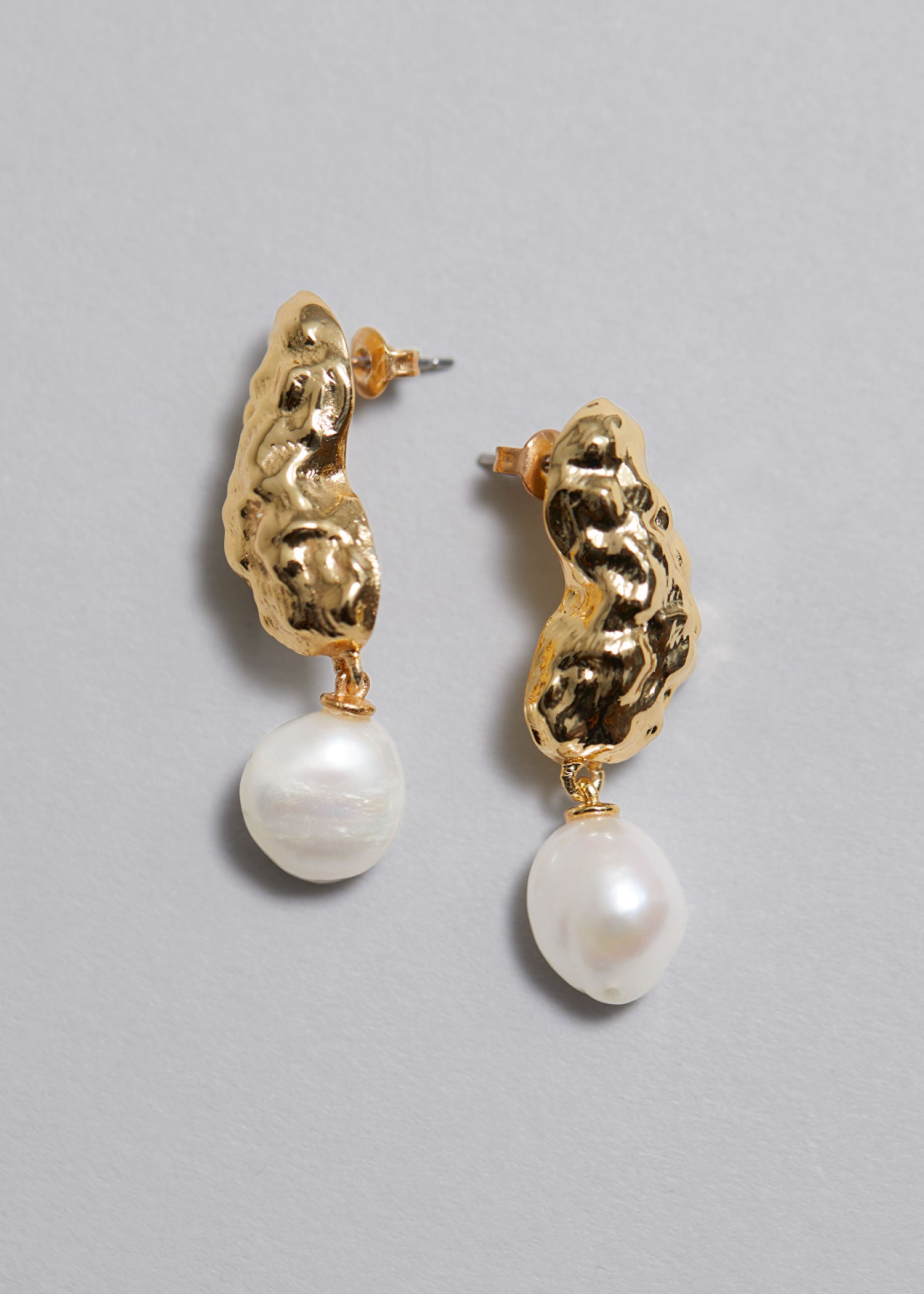 Sculpted Pearl Drop Earrings