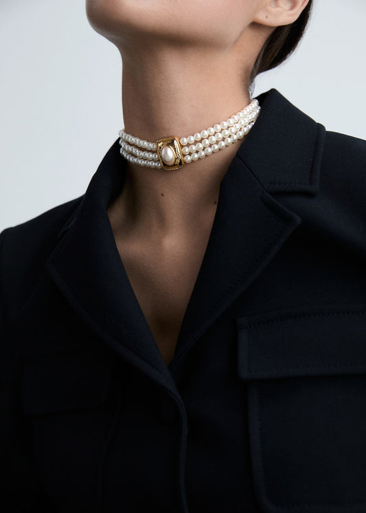 Triple pearl necklace