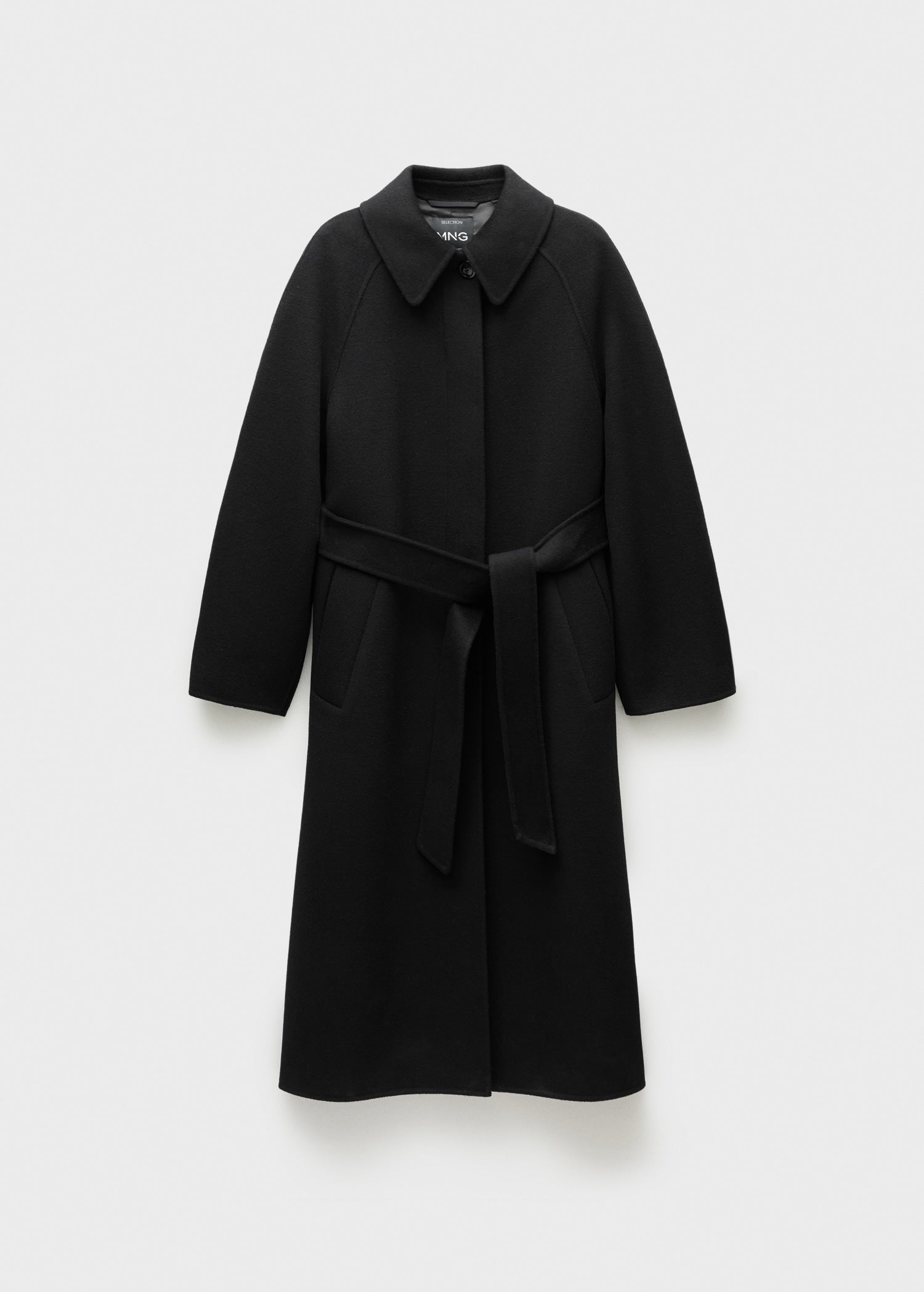 Woollen coat with belt